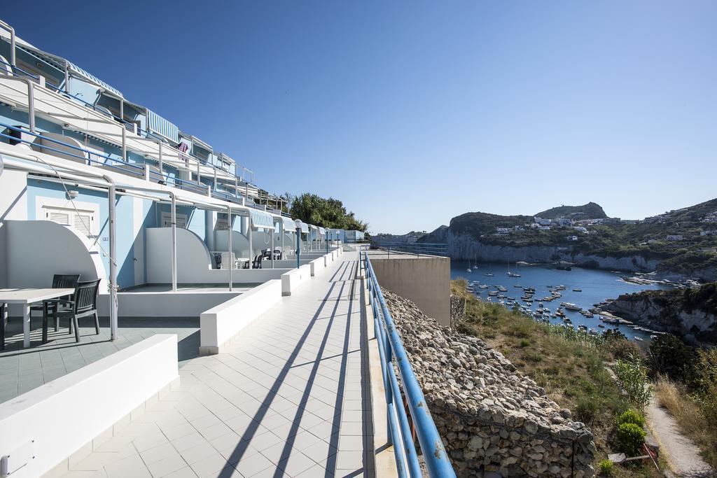 Magi - Appartamenti Maga Circe Ponza Eksteriør bilde