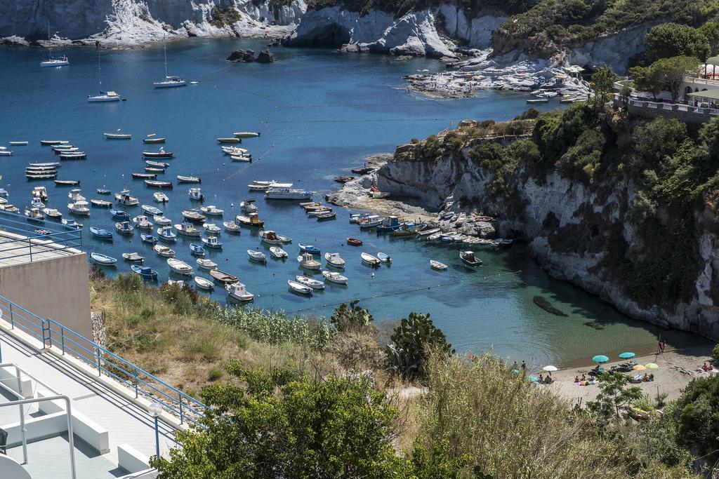 Magi - Appartamenti Maga Circe Ponza Eksteriør bilde