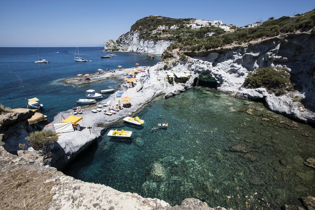 Magi - Appartamenti Maga Circe Ponza Eksteriør bilde